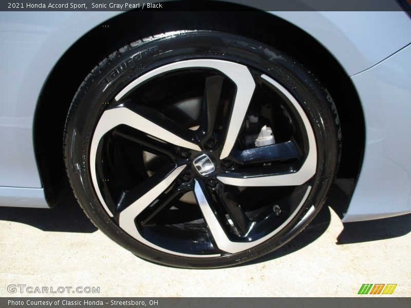 Sonic Gray Pearl / Black 2021 Honda Accord Sport