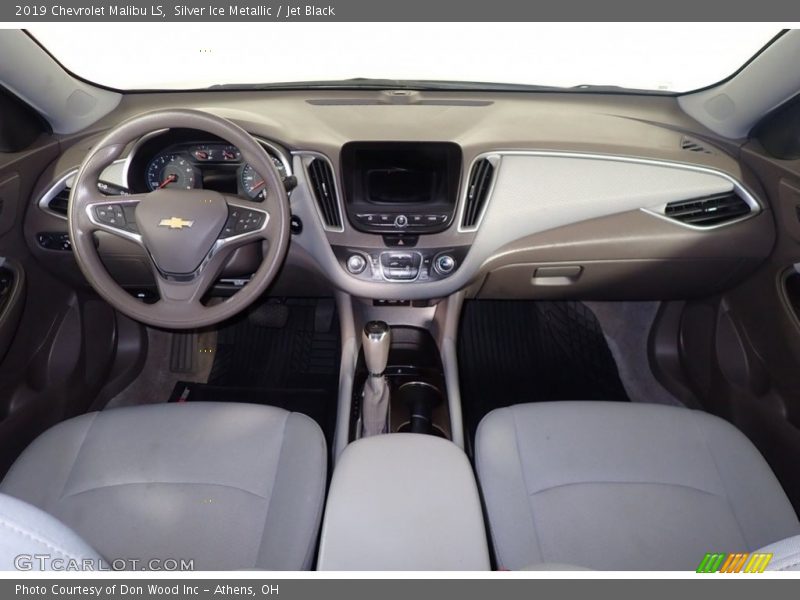 Silver Ice Metallic / Jet Black 2019 Chevrolet Malibu LS