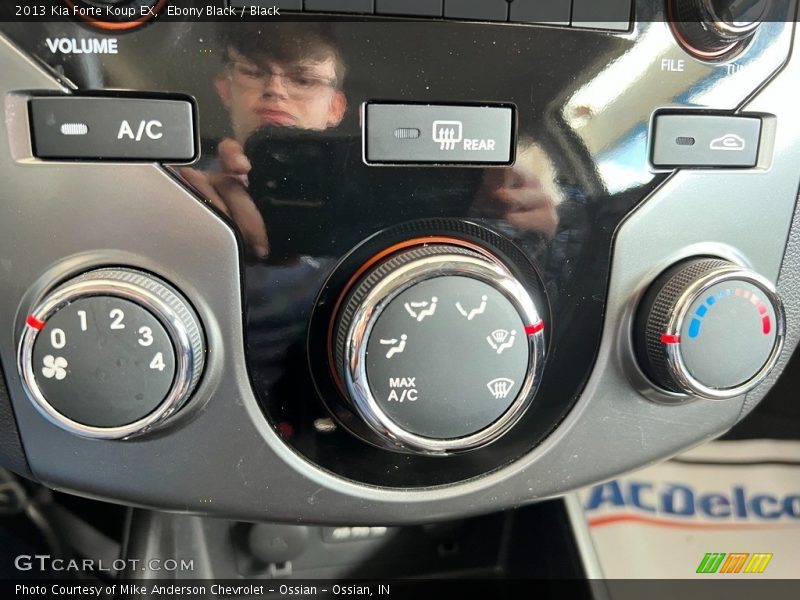 Controls of 2013 Forte Koup EX