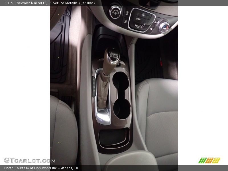 Silver Ice Metallic / Jet Black 2019 Chevrolet Malibu LS