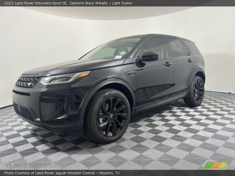 Santorini Black Metallic / Light Oyster 2023 Land Rover Discovery Sport SE