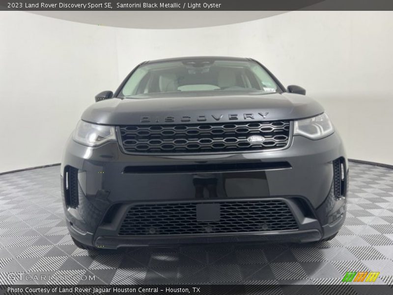 Santorini Black Metallic / Light Oyster 2023 Land Rover Discovery Sport SE