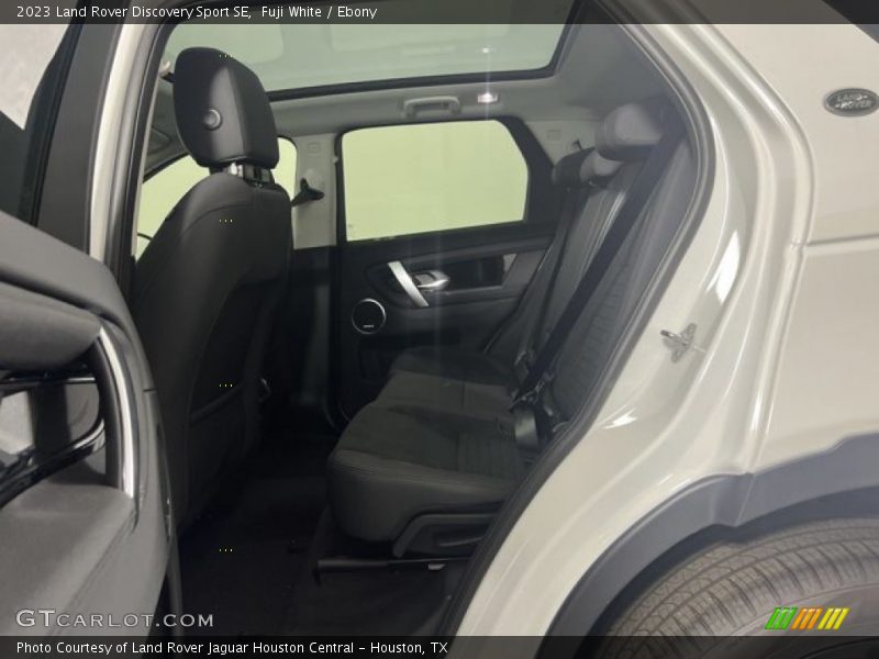 Fuji White / Ebony 2023 Land Rover Discovery Sport SE
