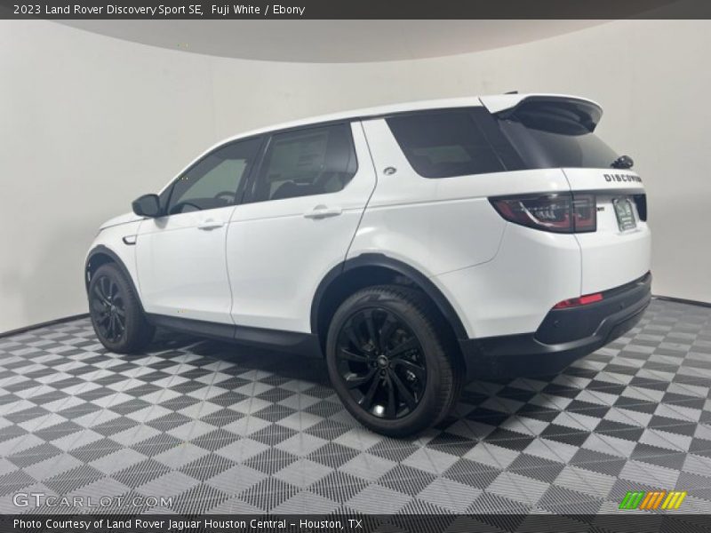 Fuji White / Ebony 2023 Land Rover Discovery Sport SE