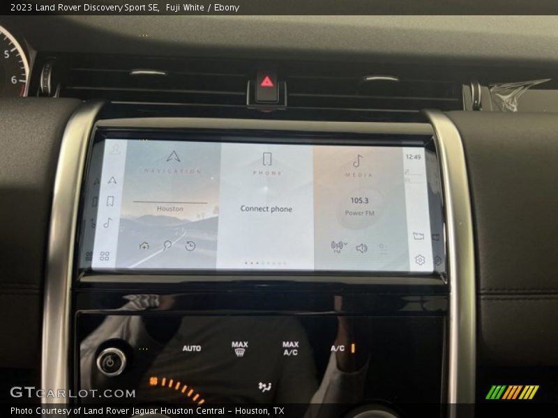 Fuji White / Ebony 2023 Land Rover Discovery Sport SE