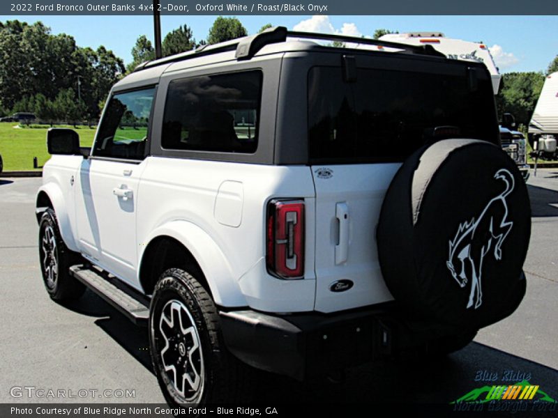 Oxford White / Roast/Black Onyx 2022 Ford Bronco Outer Banks 4x4 2-Door