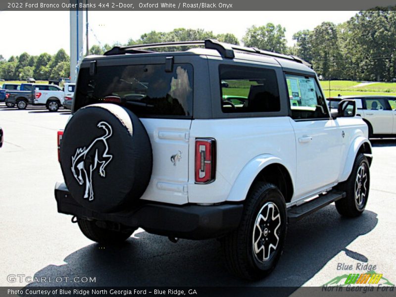 Oxford White / Roast/Black Onyx 2022 Ford Bronco Outer Banks 4x4 2-Door