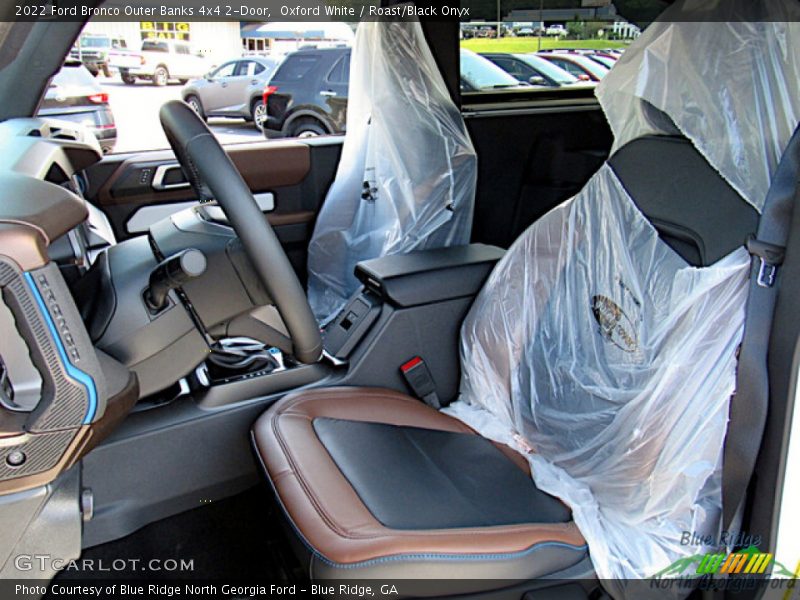 Oxford White / Roast/Black Onyx 2022 Ford Bronco Outer Banks 4x4 2-Door
