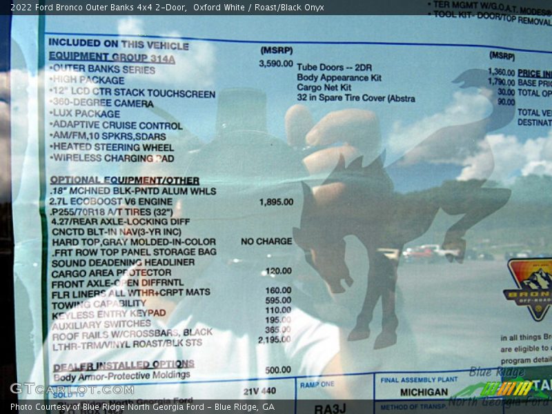 Oxford White / Roast/Black Onyx 2022 Ford Bronco Outer Banks 4x4 2-Door