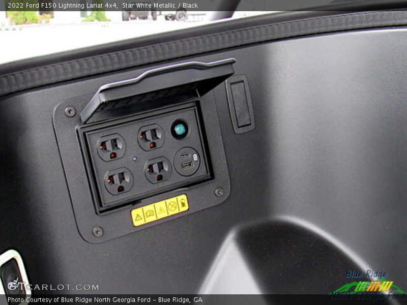 Star White Metallic / Black 2022 Ford F150 Lightning Lariat 4x4