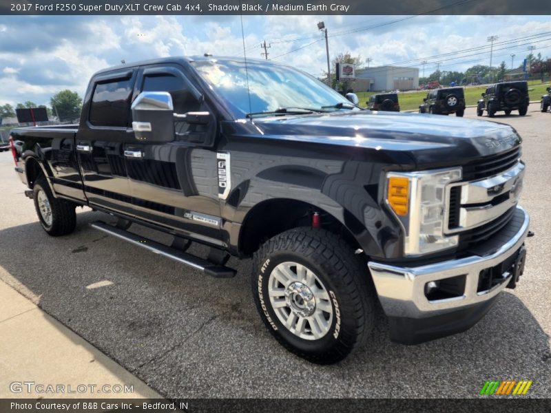 Shadow Black / Medium Earth Gray 2017 Ford F250 Super Duty XLT Crew Cab 4x4