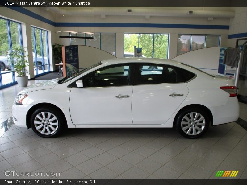Aspen White / Charcoal 2014 Nissan Sentra SV