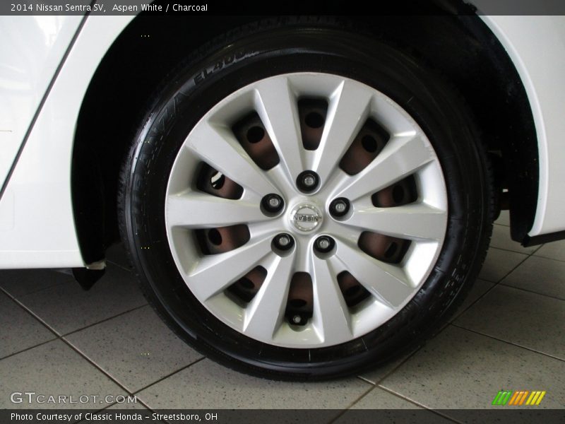 Aspen White / Charcoal 2014 Nissan Sentra SV