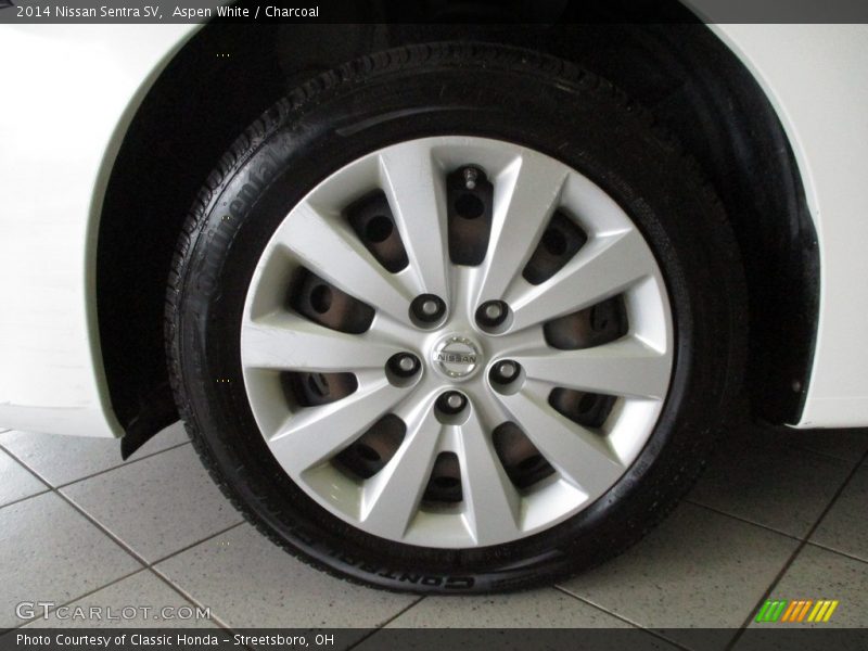 Aspen White / Charcoal 2014 Nissan Sentra SV
