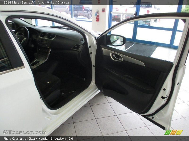 Aspen White / Charcoal 2014 Nissan Sentra SV