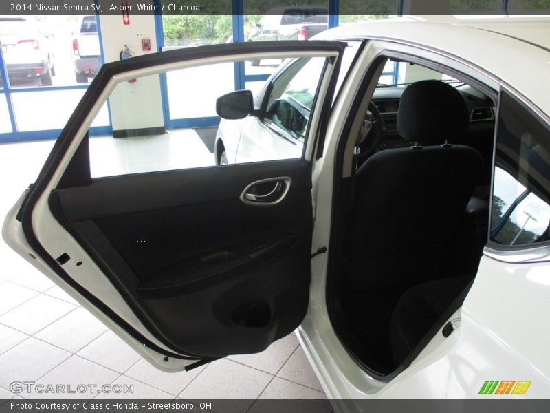 Aspen White / Charcoal 2014 Nissan Sentra SV