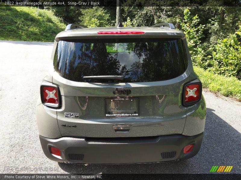 Sting-Gray / Black 2022 Jeep Renegade Altitude 4x4