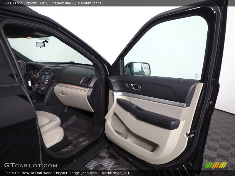 Shadow Black / Medium Stone 2018 Ford Explorer 4WD