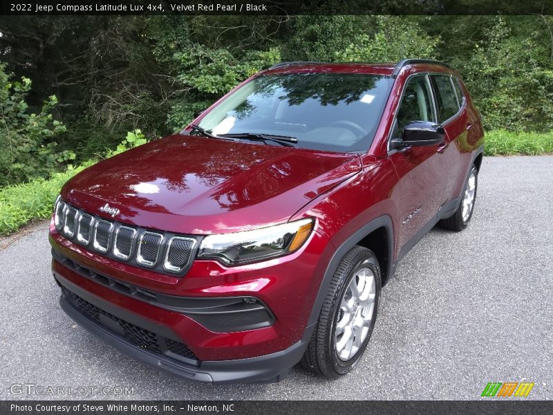 Velvet Red Pearl / Black 2022 Jeep Compass Latitude Lux 4x4