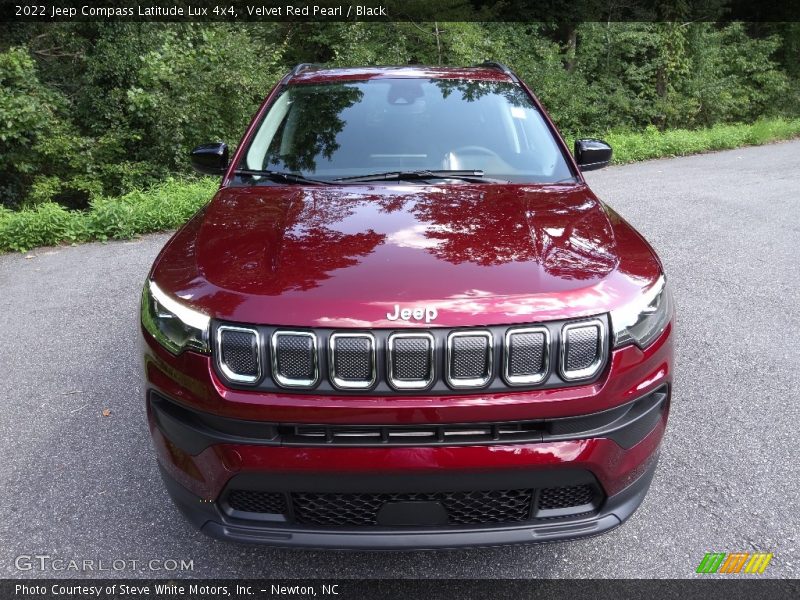 Velvet Red Pearl / Black 2022 Jeep Compass Latitude Lux 4x4