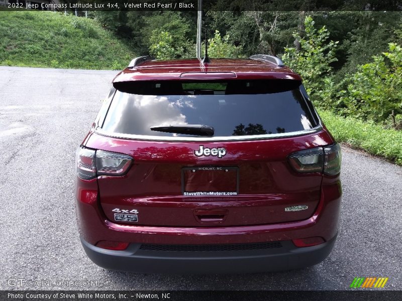 Velvet Red Pearl / Black 2022 Jeep Compass Latitude Lux 4x4