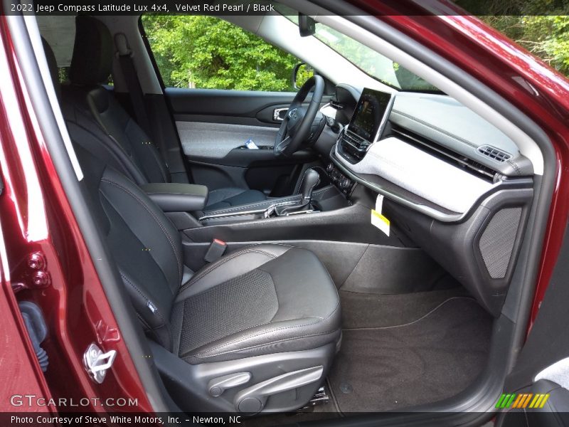 Front Seat of 2022 Compass Latitude Lux 4x4