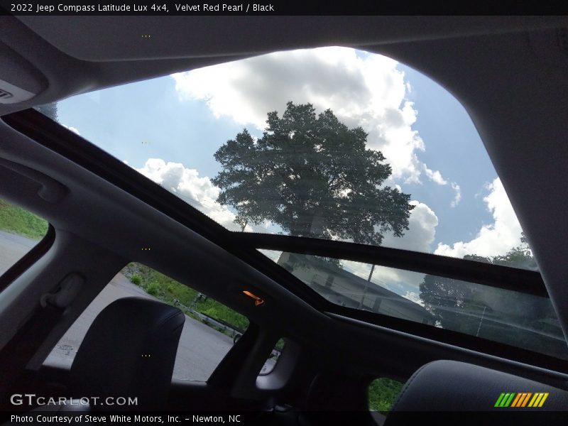 Velvet Red Pearl / Black 2022 Jeep Compass Latitude Lux 4x4