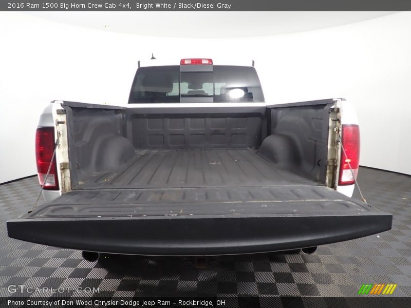 Bright White / Black/Diesel Gray 2016 Ram 1500 Big Horn Crew Cab 4x4