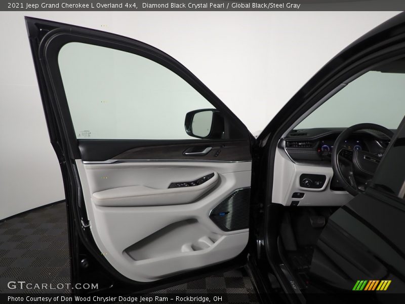 Diamond Black Crystal Pearl / Global Black/Steel Gray 2021 Jeep Grand Cherokee L Overland 4x4