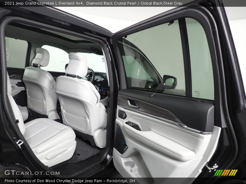 Diamond Black Crystal Pearl / Global Black/Steel Gray 2021 Jeep Grand Cherokee L Overland 4x4