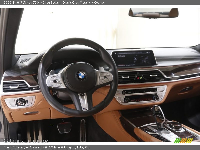 Dashboard of 2020 7 Series 750i xDrive Sedan