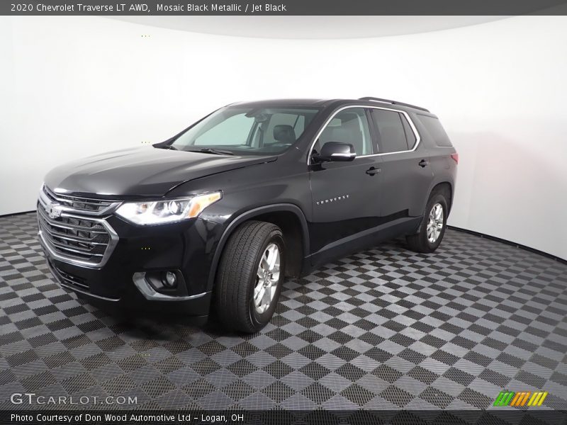 Mosaic Black Metallic / Jet Black 2020 Chevrolet Traverse LT AWD