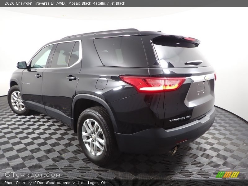 Mosaic Black Metallic / Jet Black 2020 Chevrolet Traverse LT AWD