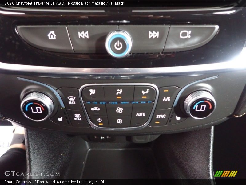 Mosaic Black Metallic / Jet Black 2020 Chevrolet Traverse LT AWD