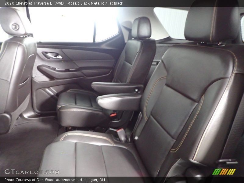 Mosaic Black Metallic / Jet Black 2020 Chevrolet Traverse LT AWD