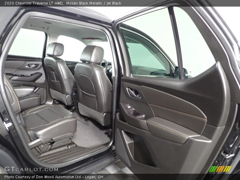 Mosaic Black Metallic / Jet Black 2020 Chevrolet Traverse LT AWD