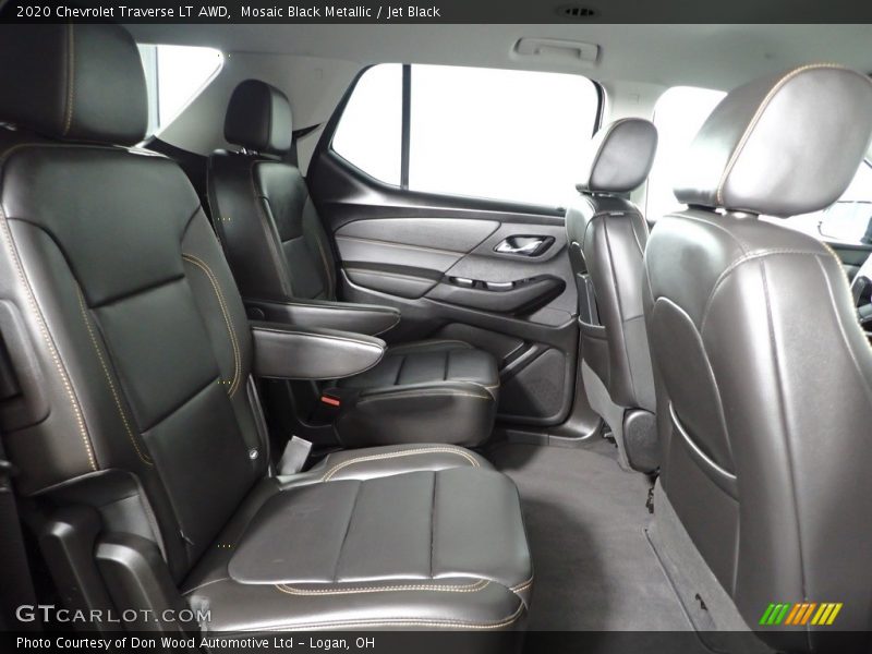 Mosaic Black Metallic / Jet Black 2020 Chevrolet Traverse LT AWD