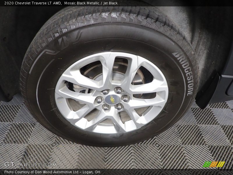 Mosaic Black Metallic / Jet Black 2020 Chevrolet Traverse LT AWD