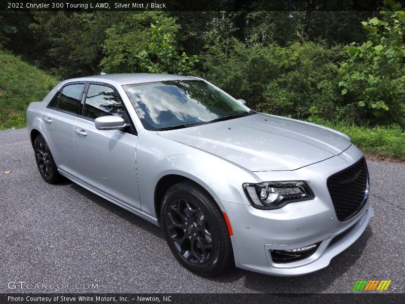 Front 3/4 View of 2022 300 Touring L AWD