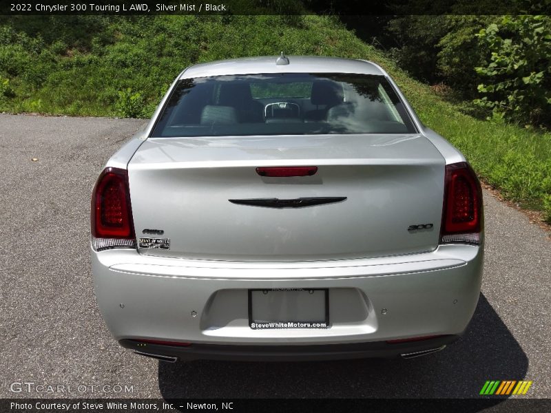 Silver Mist / Black 2022 Chrysler 300 Touring L AWD