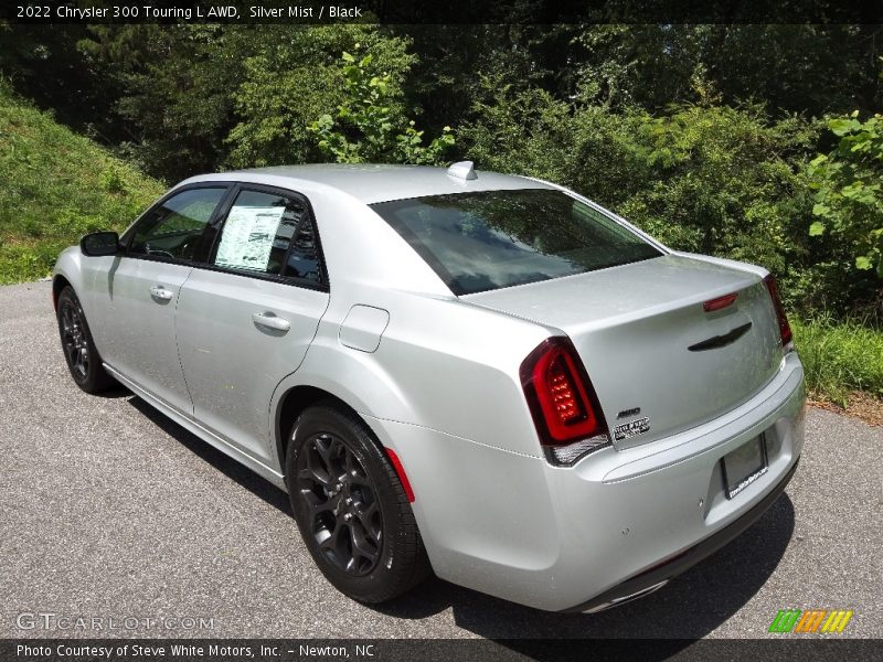 Silver Mist / Black 2022 Chrysler 300 Touring L AWD