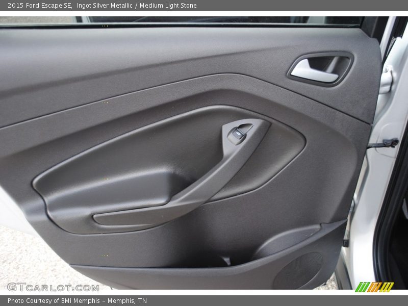 Ingot Silver Metallic / Medium Light Stone 2015 Ford Escape SE