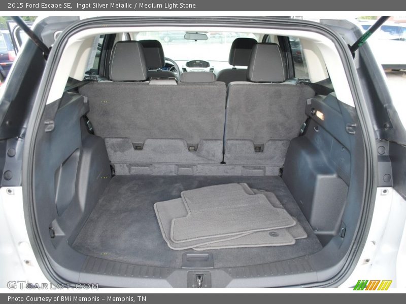 Ingot Silver Metallic / Medium Light Stone 2015 Ford Escape SE