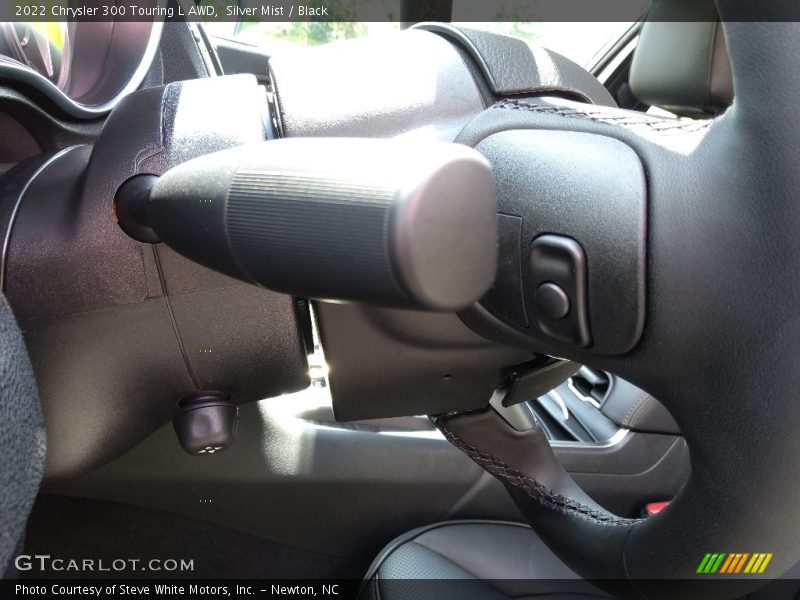 Silver Mist / Black 2022 Chrysler 300 Touring L AWD