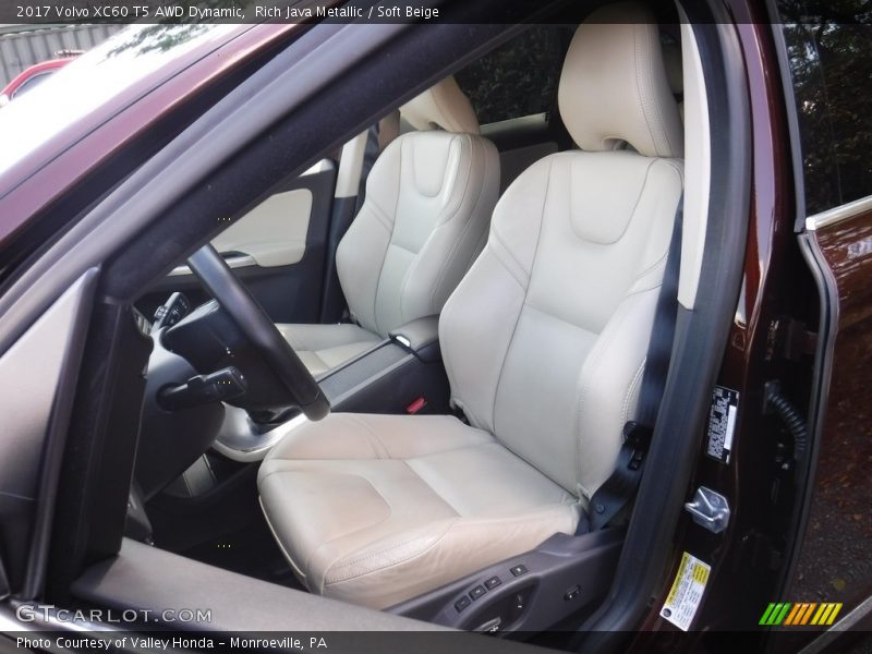 Front Seat of 2017 XC60 T5 AWD Dynamic