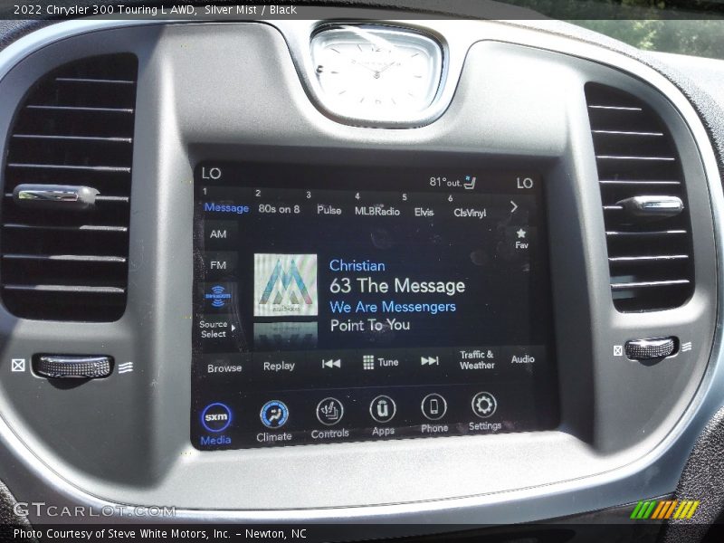 Controls of 2022 300 Touring L AWD