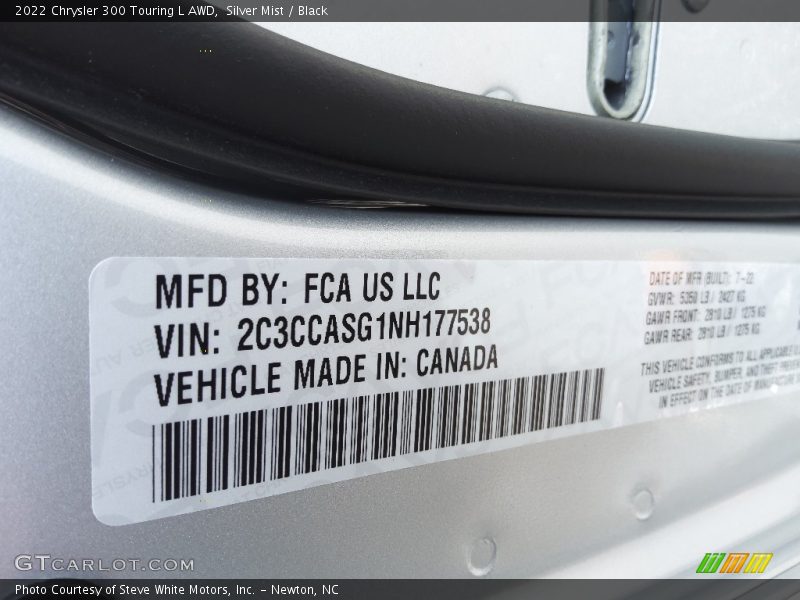 Silver Mist / Black 2022 Chrysler 300 Touring L AWD