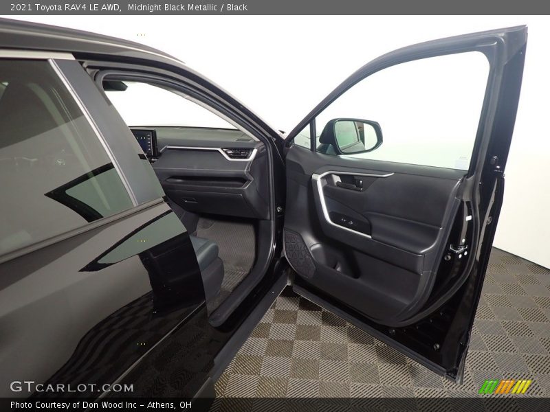 Midnight Black Metallic / Black 2021 Toyota RAV4 LE AWD