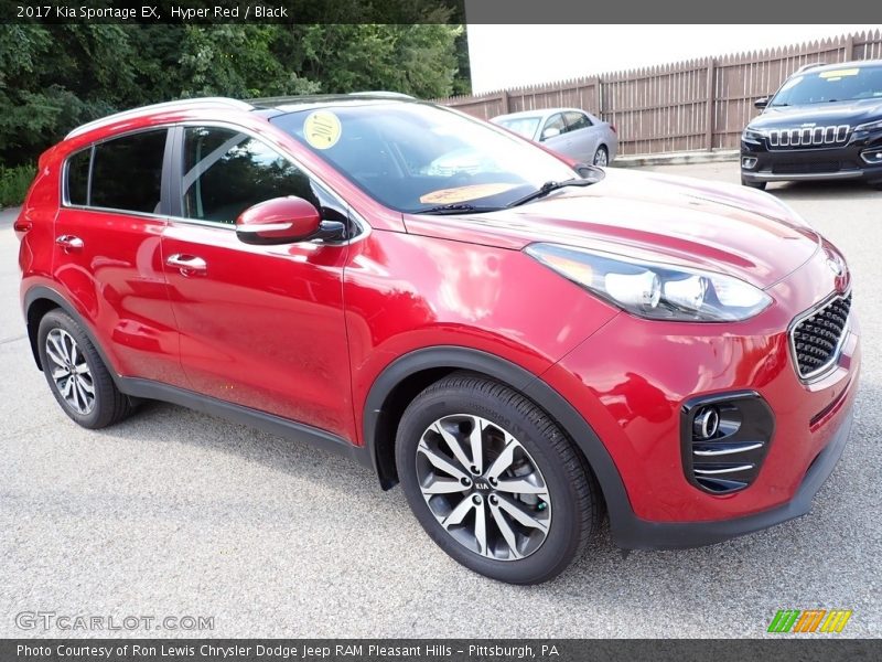 Front 3/4 View of 2017 Sportage EX