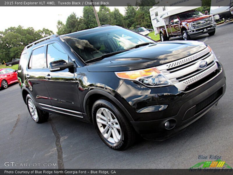 Tuxedo Black / Charcoal Black 2015 Ford Explorer XLT 4WD